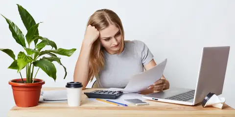 3 Personal Finance Mistakes That Slowly Destroy Years of Savings