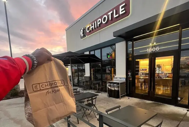 Customer at Chipotle outlet